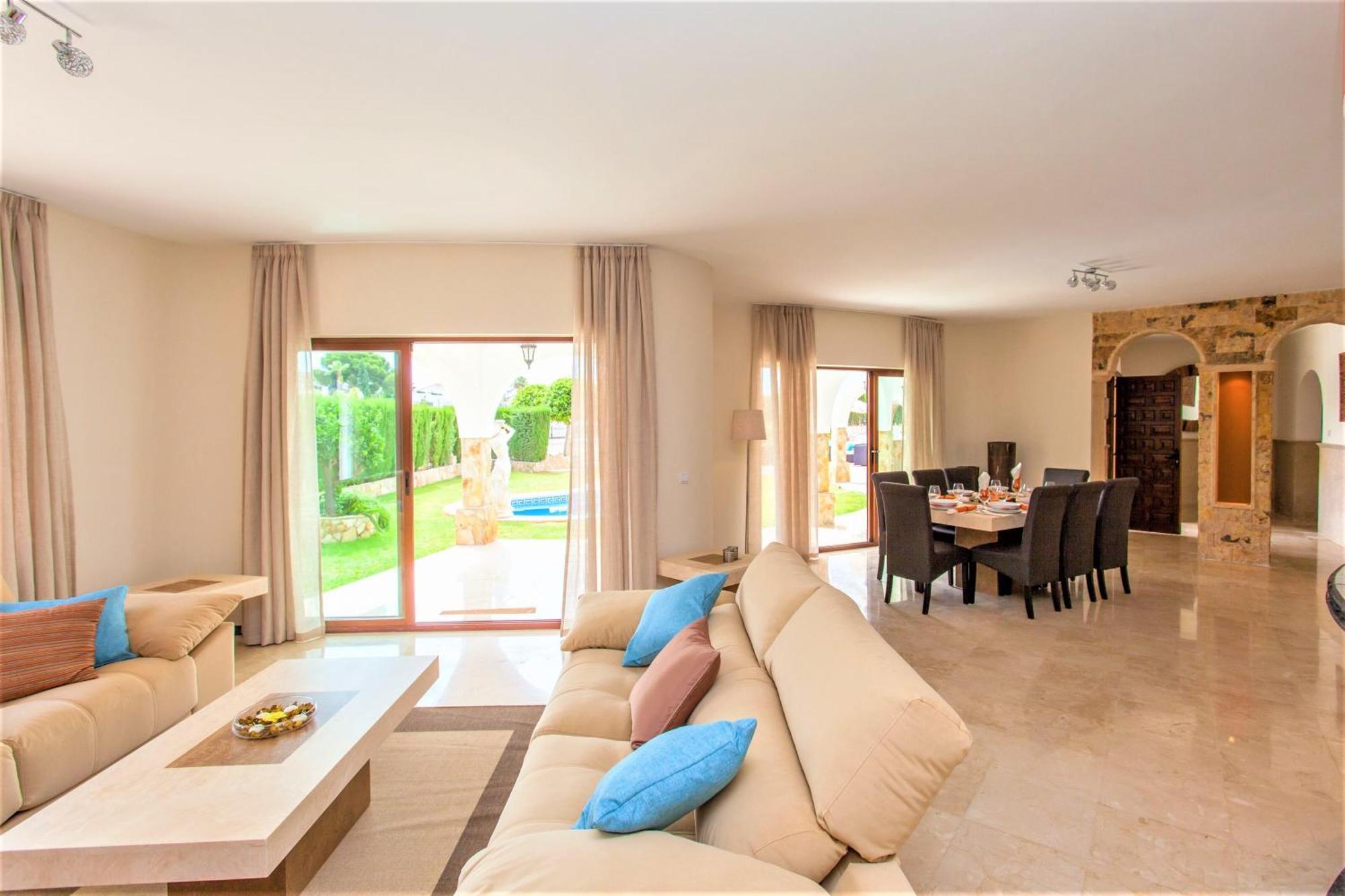 Summer Offers! Fabulous Luxury Villa Near The Beach Sleeps 8 Benalmádena Εξωτερικό φωτογραφία