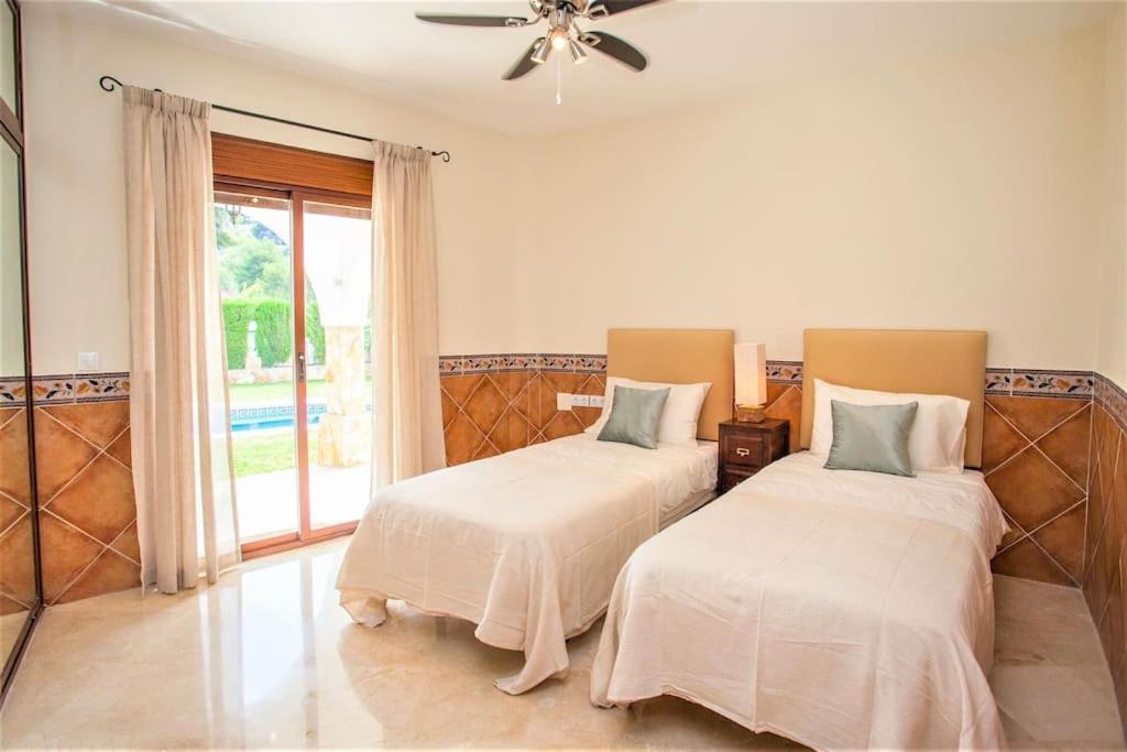 Summer Offers! Fabulous Luxury Villa Near The Beach Sleeps 8 Benalmádena Εξωτερικό φωτογραφία